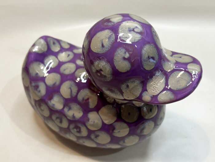 Canard en Céramique Violet – Image 3