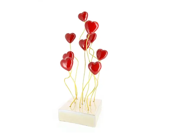 Jardin de coeurs en céramique. Fabriqué à Salernes. France