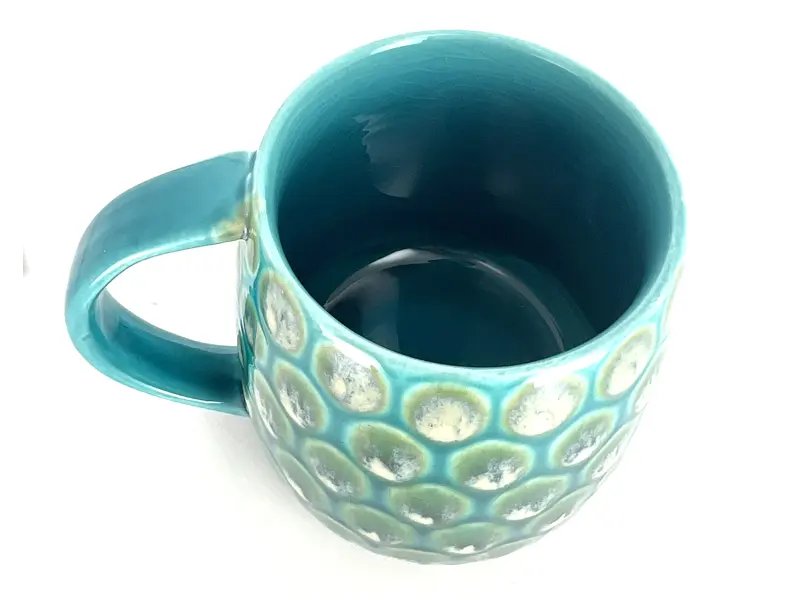 grand mug rond signé Véro Vagh Salernes