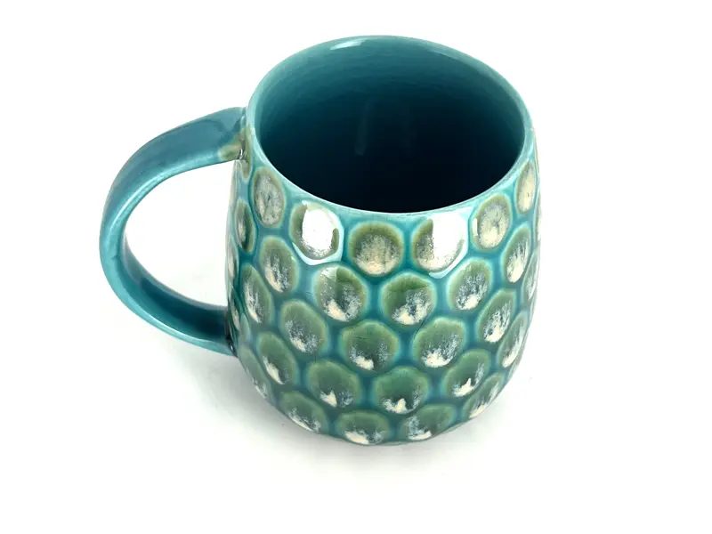 grand mug rond turquoise signé Véro Vagh