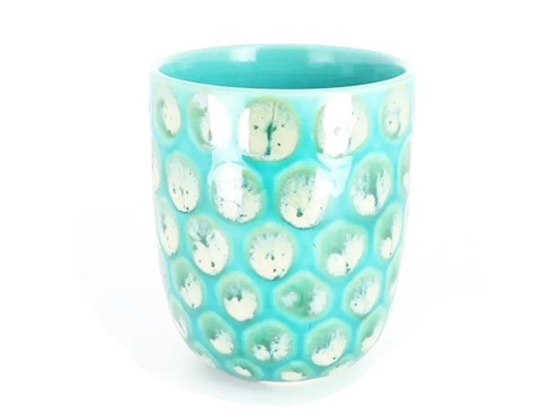 Tasse sans anse turquoise signée Véro Vagh à Salernes