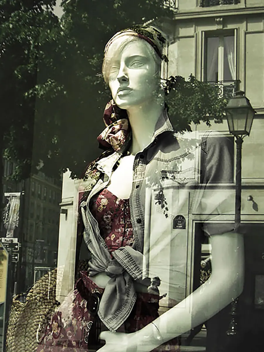 photo-verovagh-vitrine Céramique artistique poterie artisanale création textile à Salernes en Provence